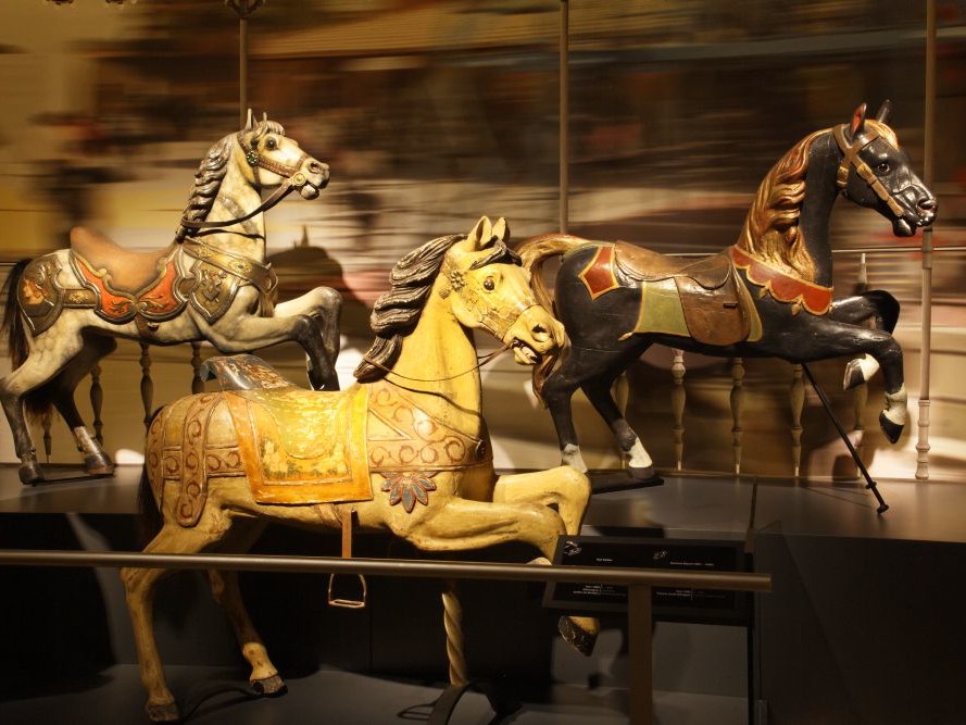 Musée du Cheval carrousel
